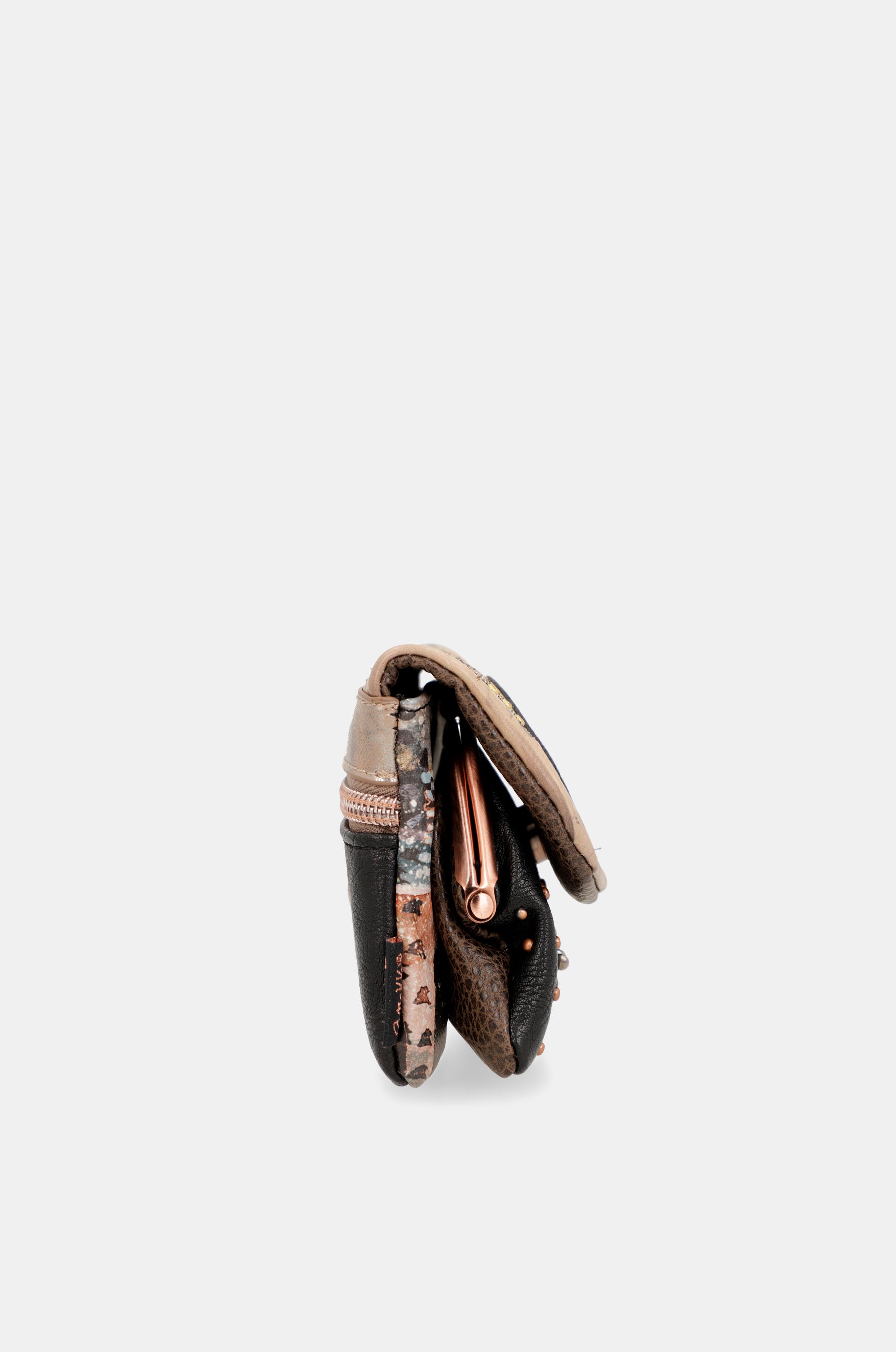 Shōen flap wallet