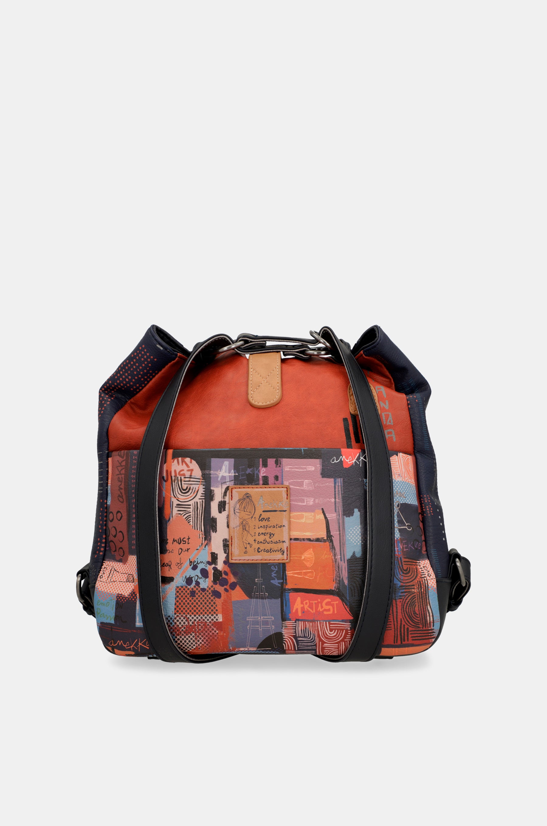 Contemporary shoulder bag convertible into a backpack Contemporary
