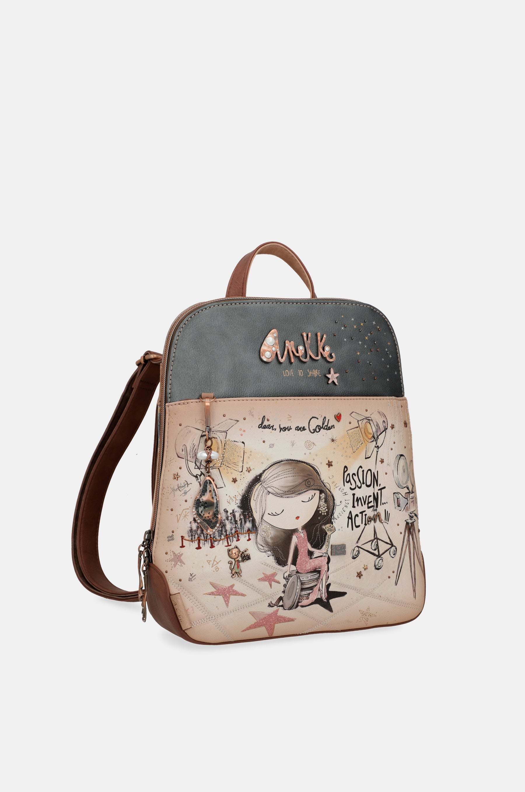 Hollywood backpack for leisure use