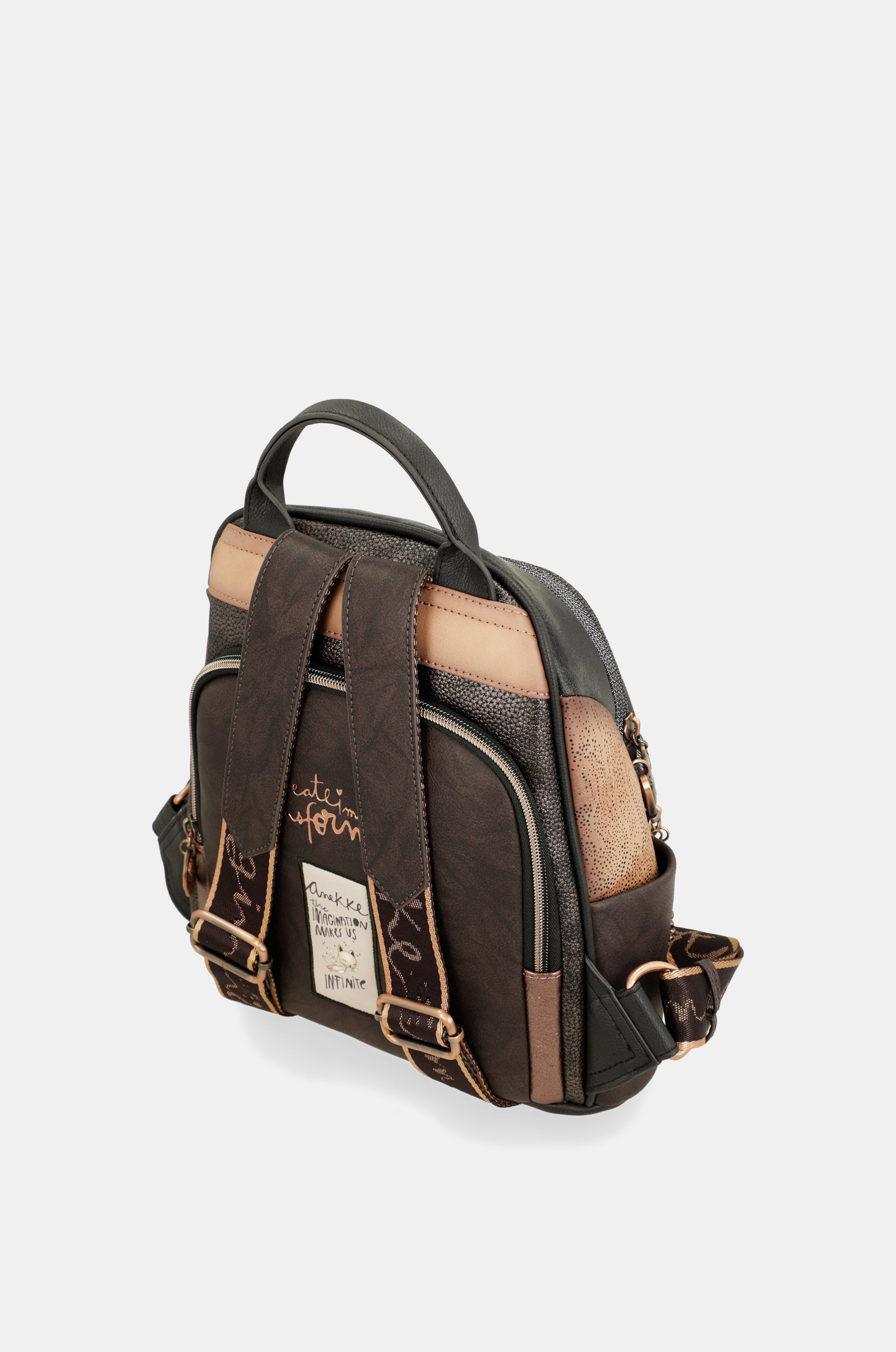 Land backpack for leisure use
