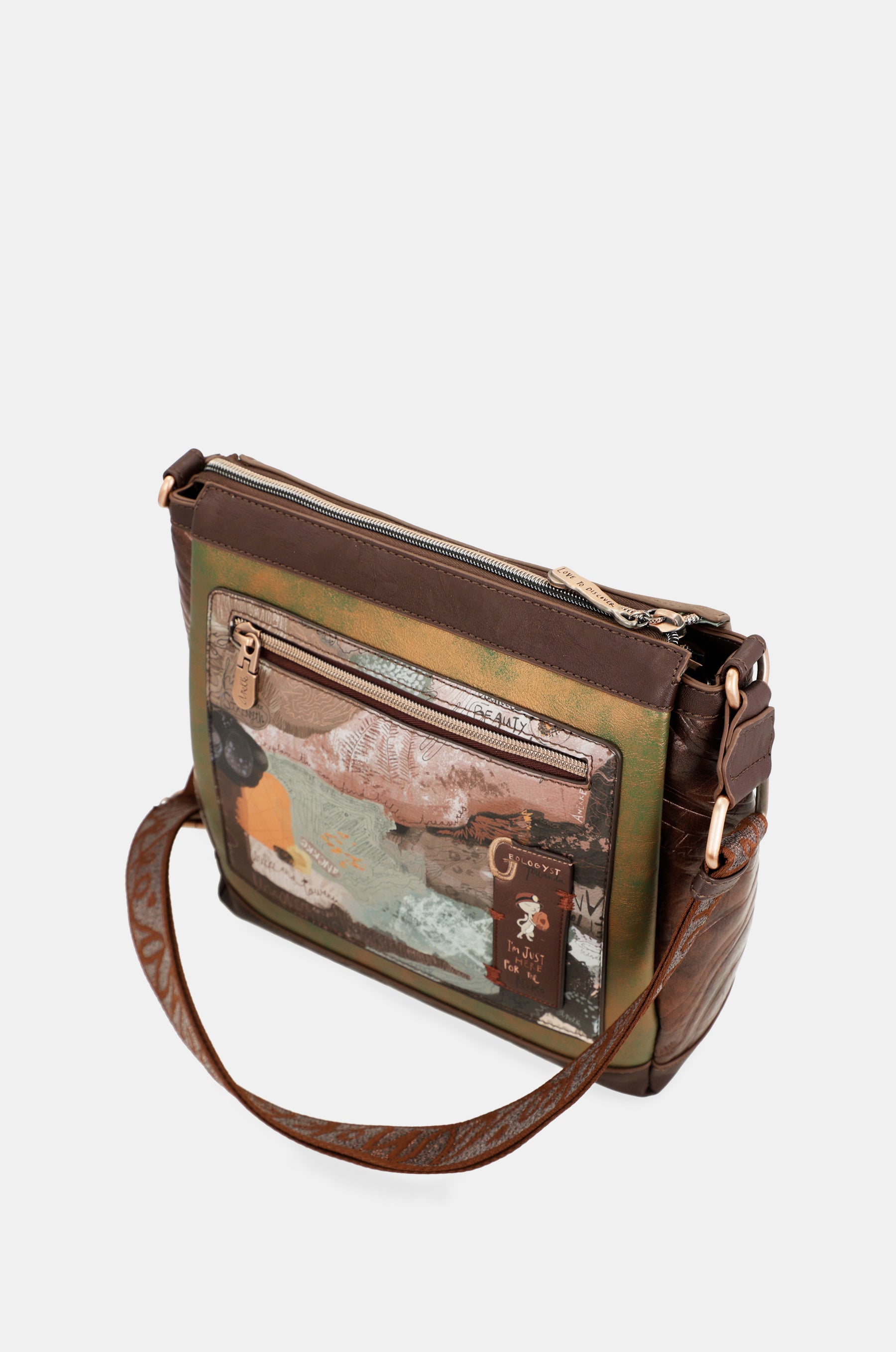 Core medium crossbody bag