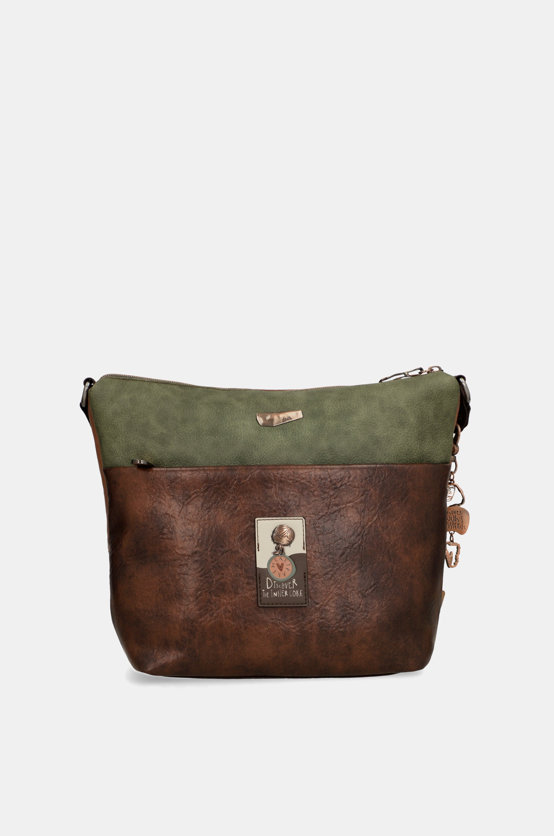 Outer large crossbody bag with pockets