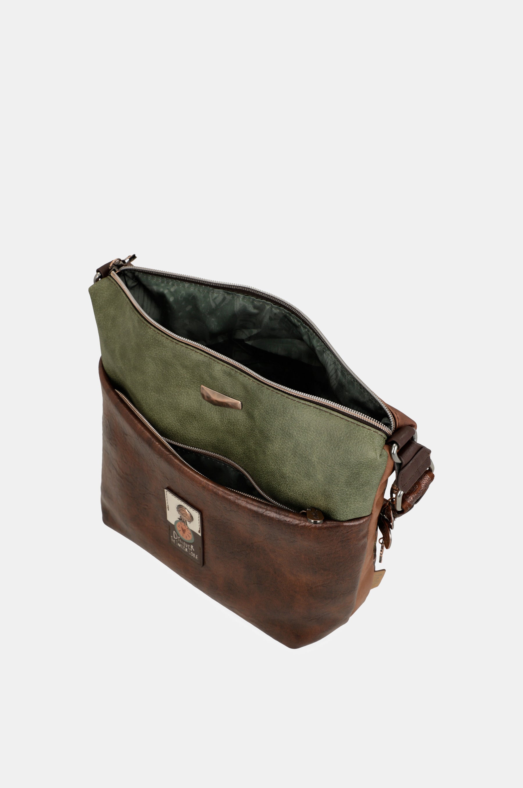 Outer large crossbody bag with pockets