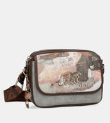 Outer crossbody bag with flap