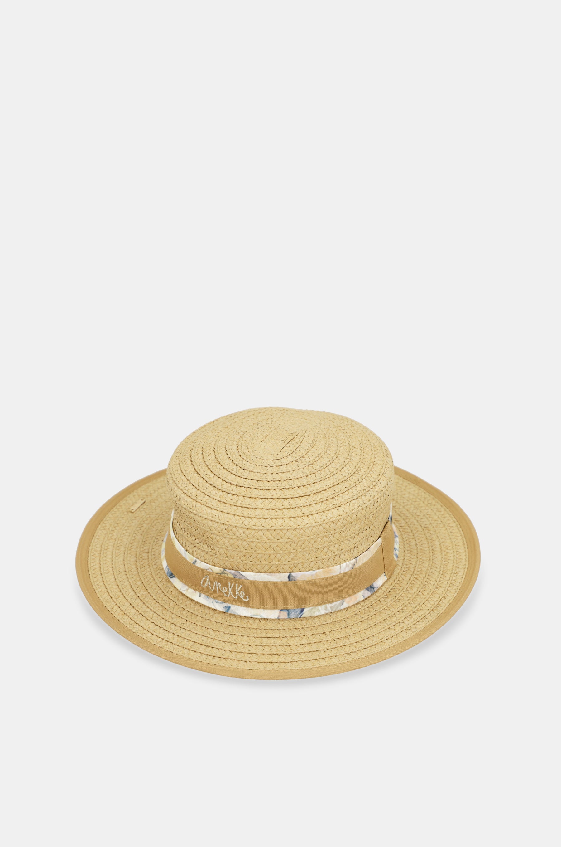 Beige raffia hat