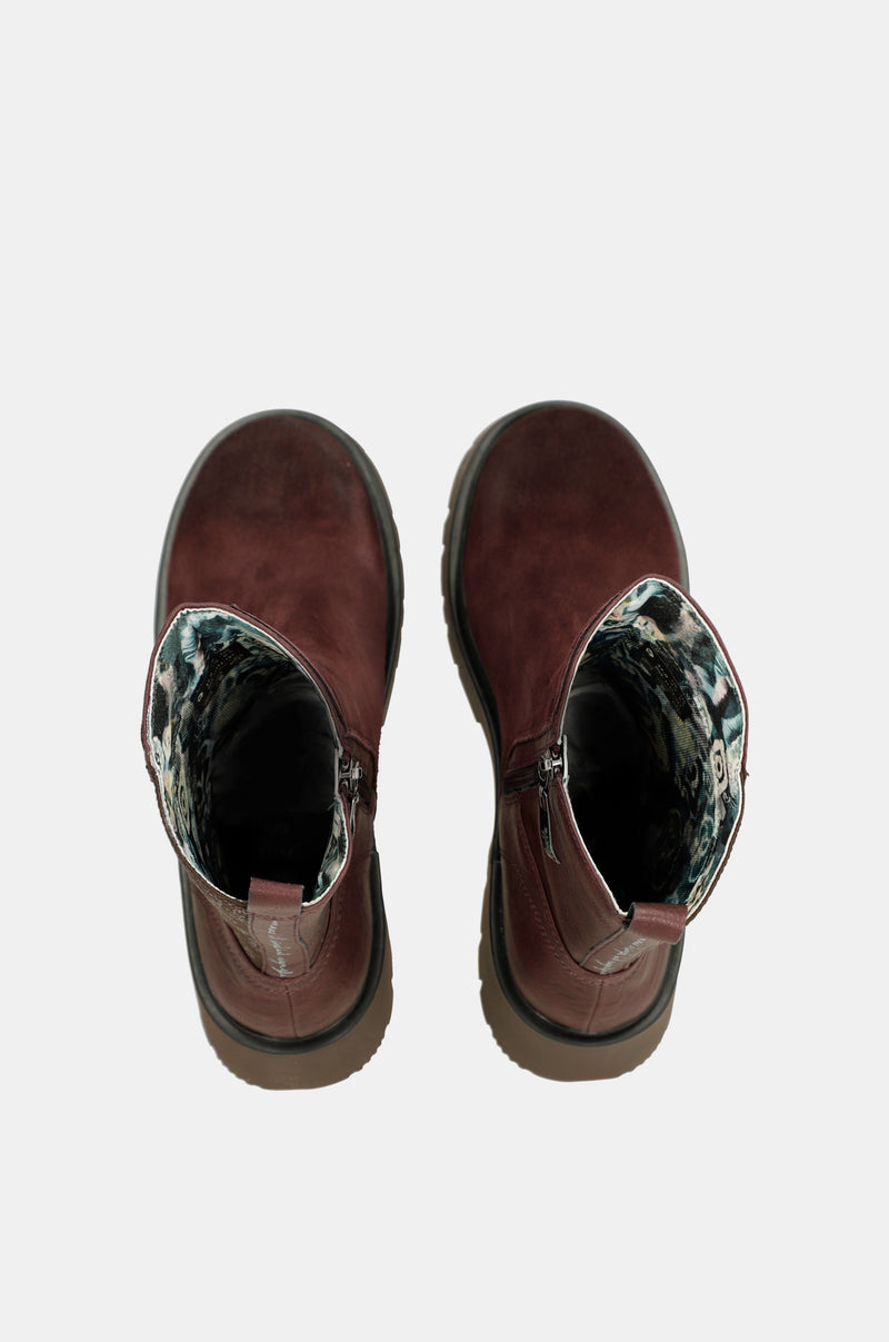 Evolution burgundy boots