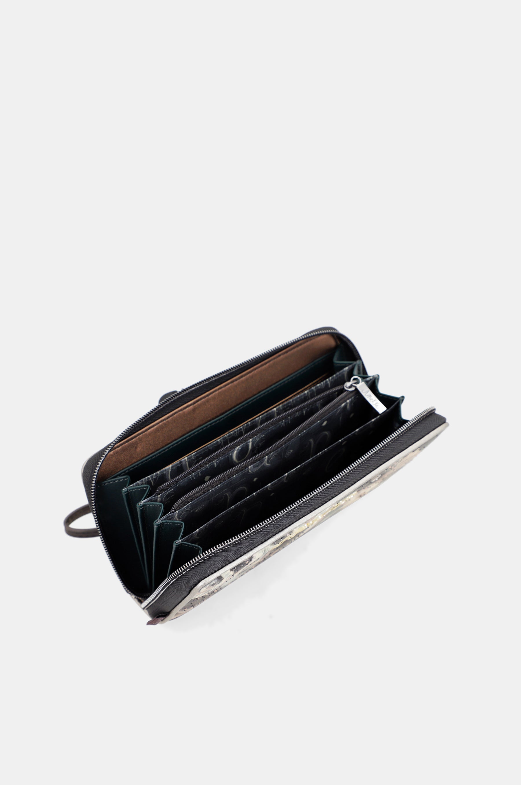 Manifesto large printed RFID wallet