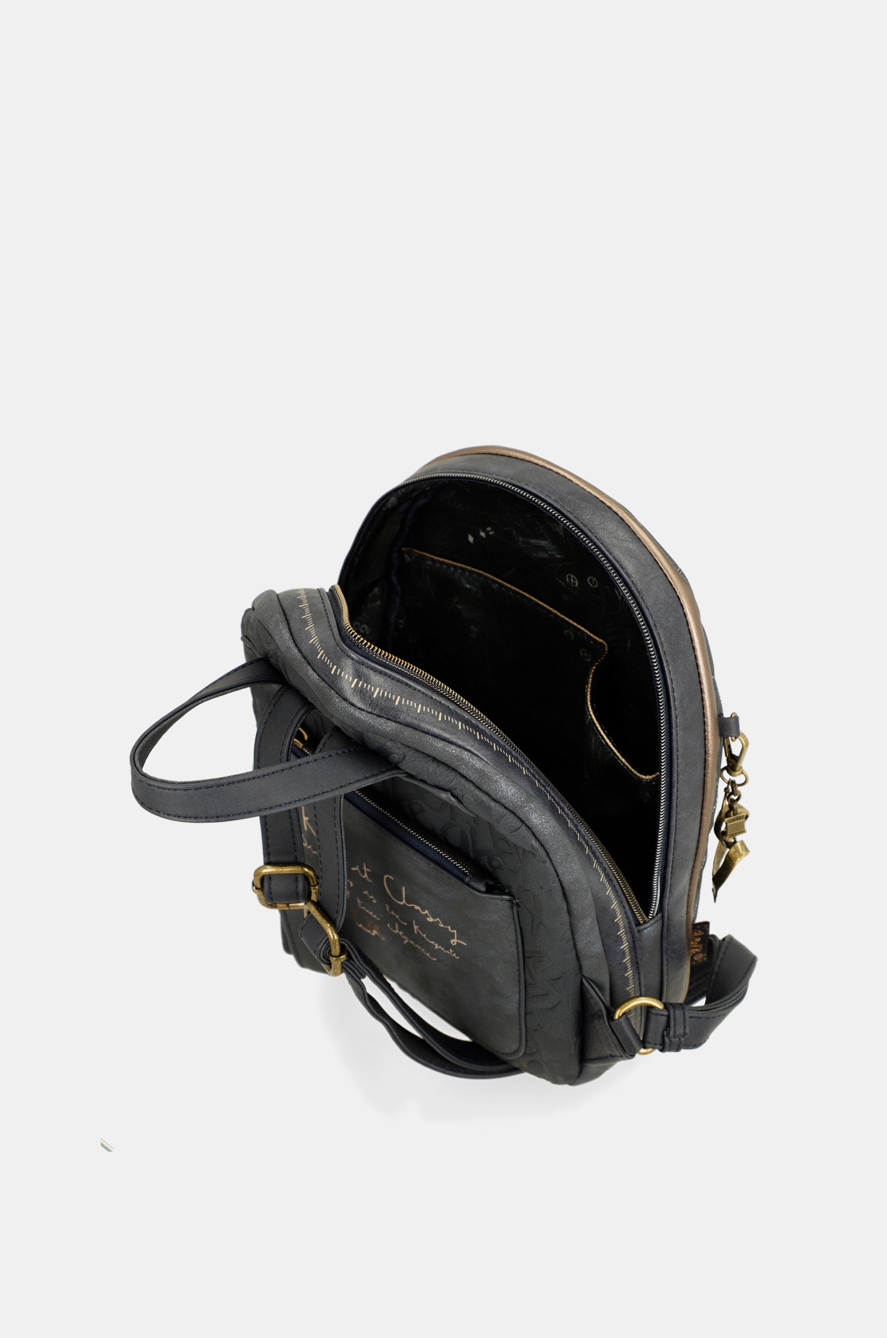 Boutique medium backpack for leisure use
