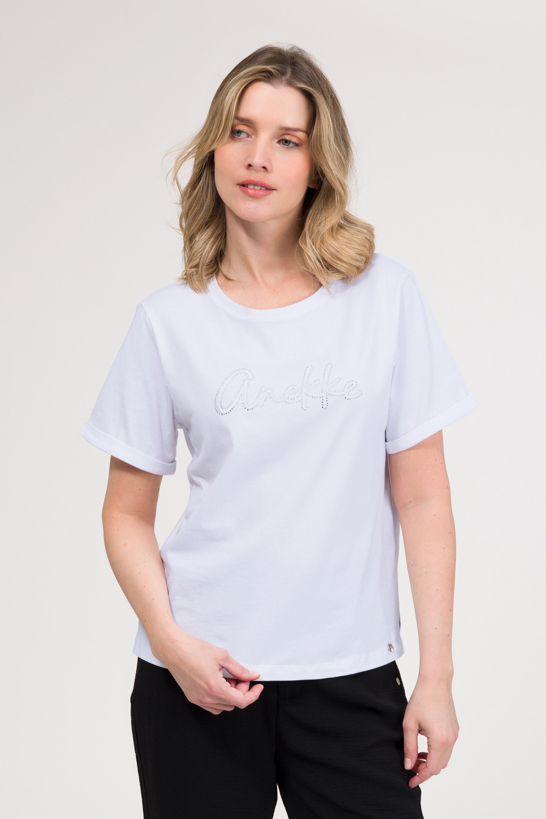 White short-sleeve T-shirt