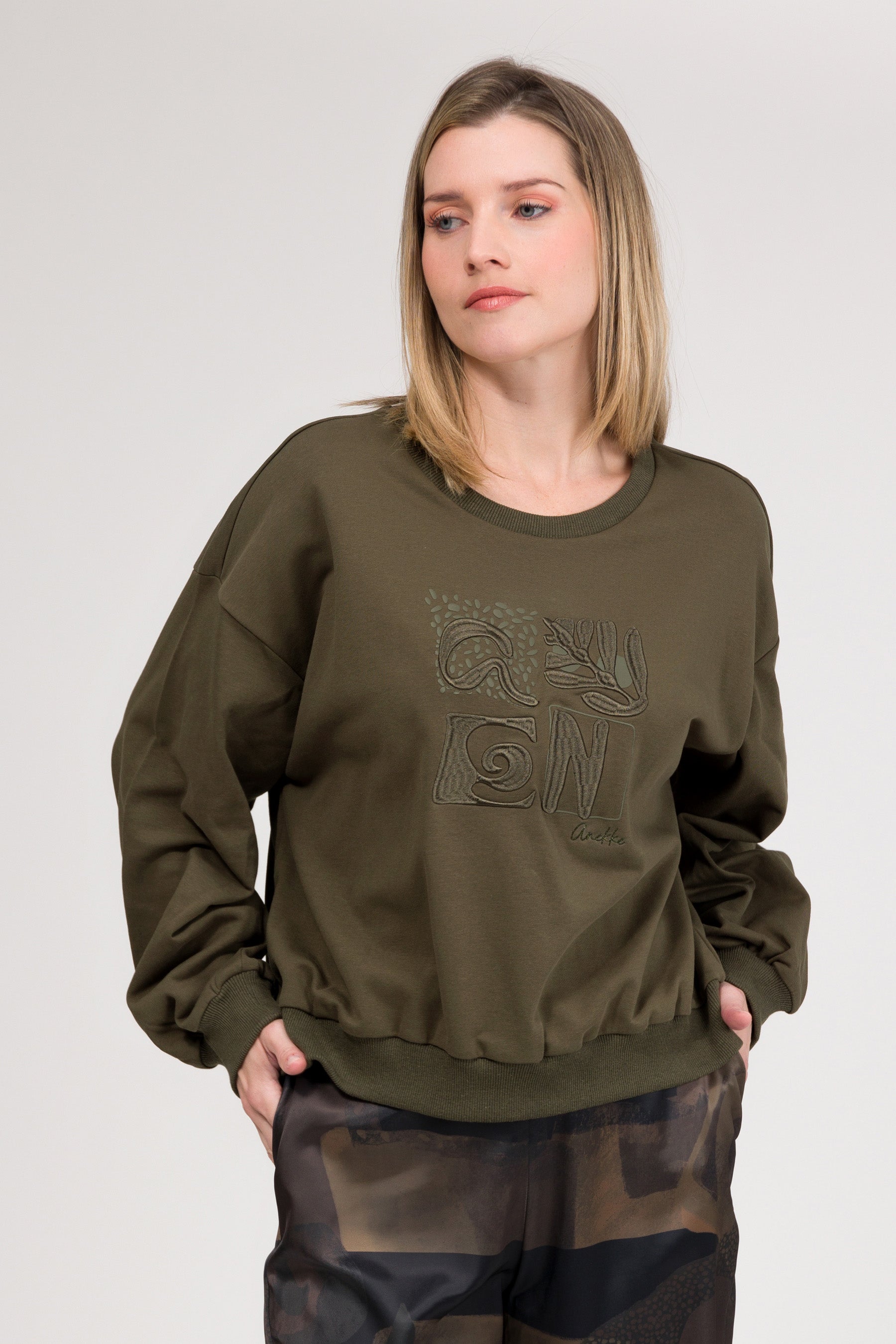 Army-green long-sleeve sweatshirt