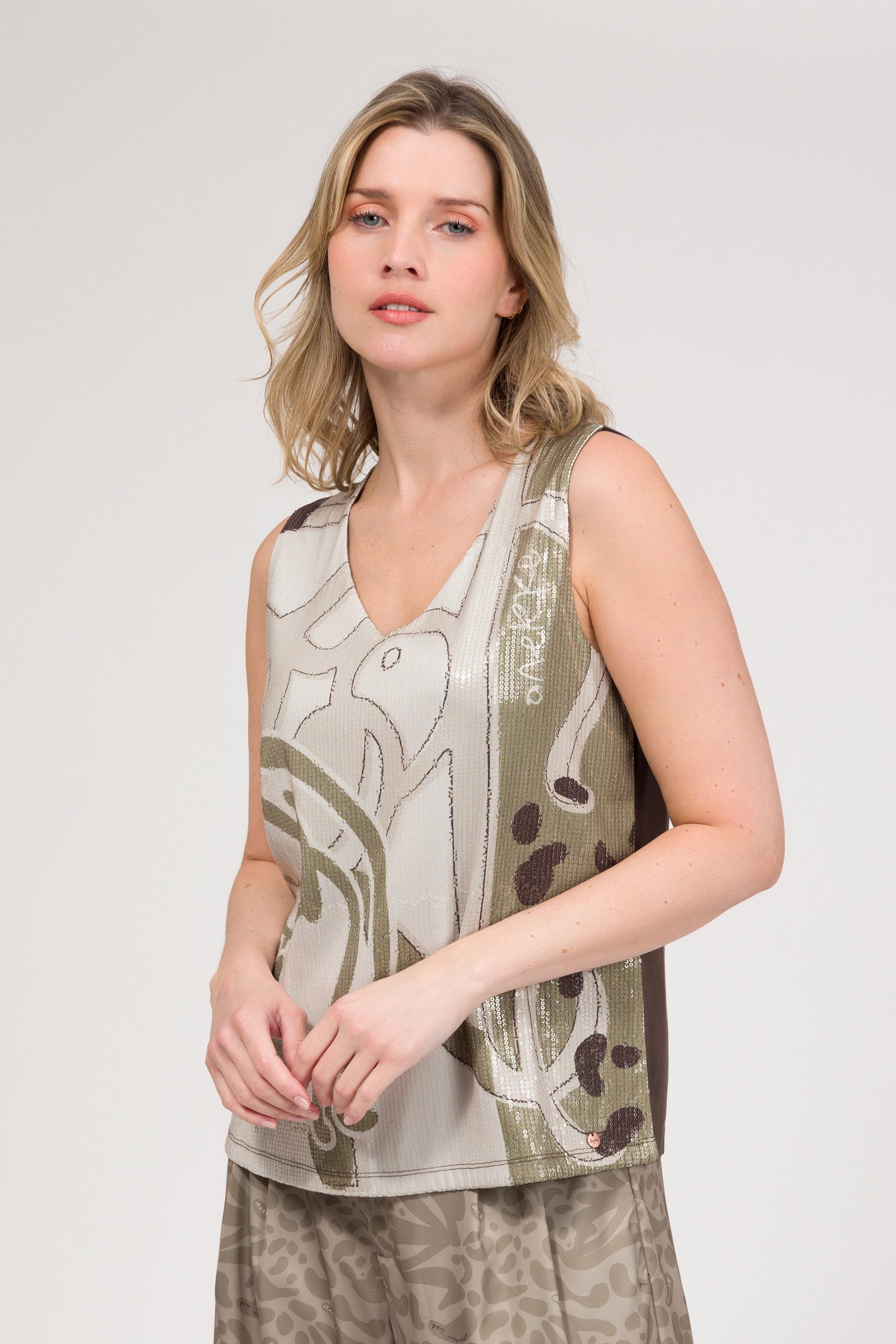 Beige sequin T-shirt