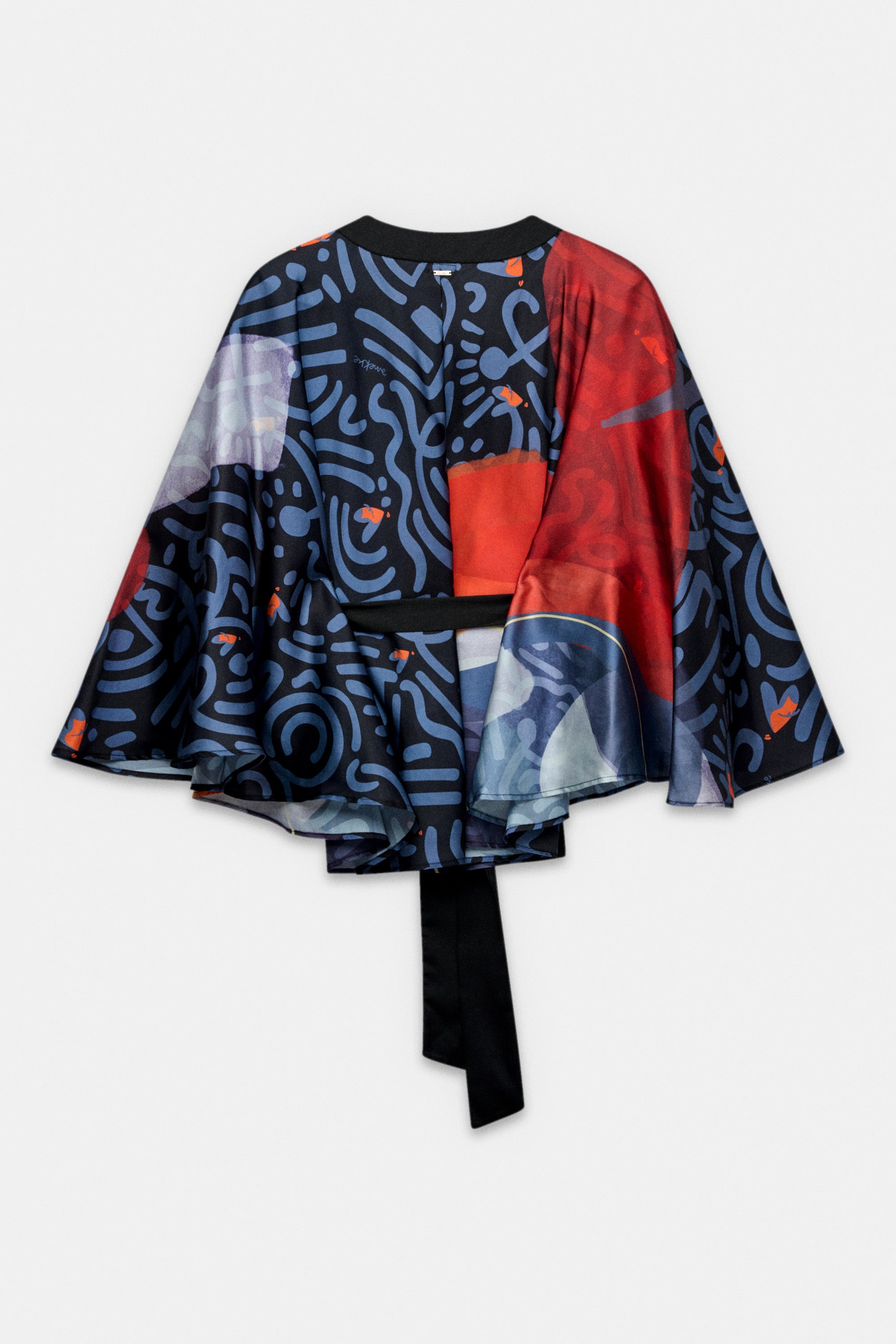 Fluid printed kimono