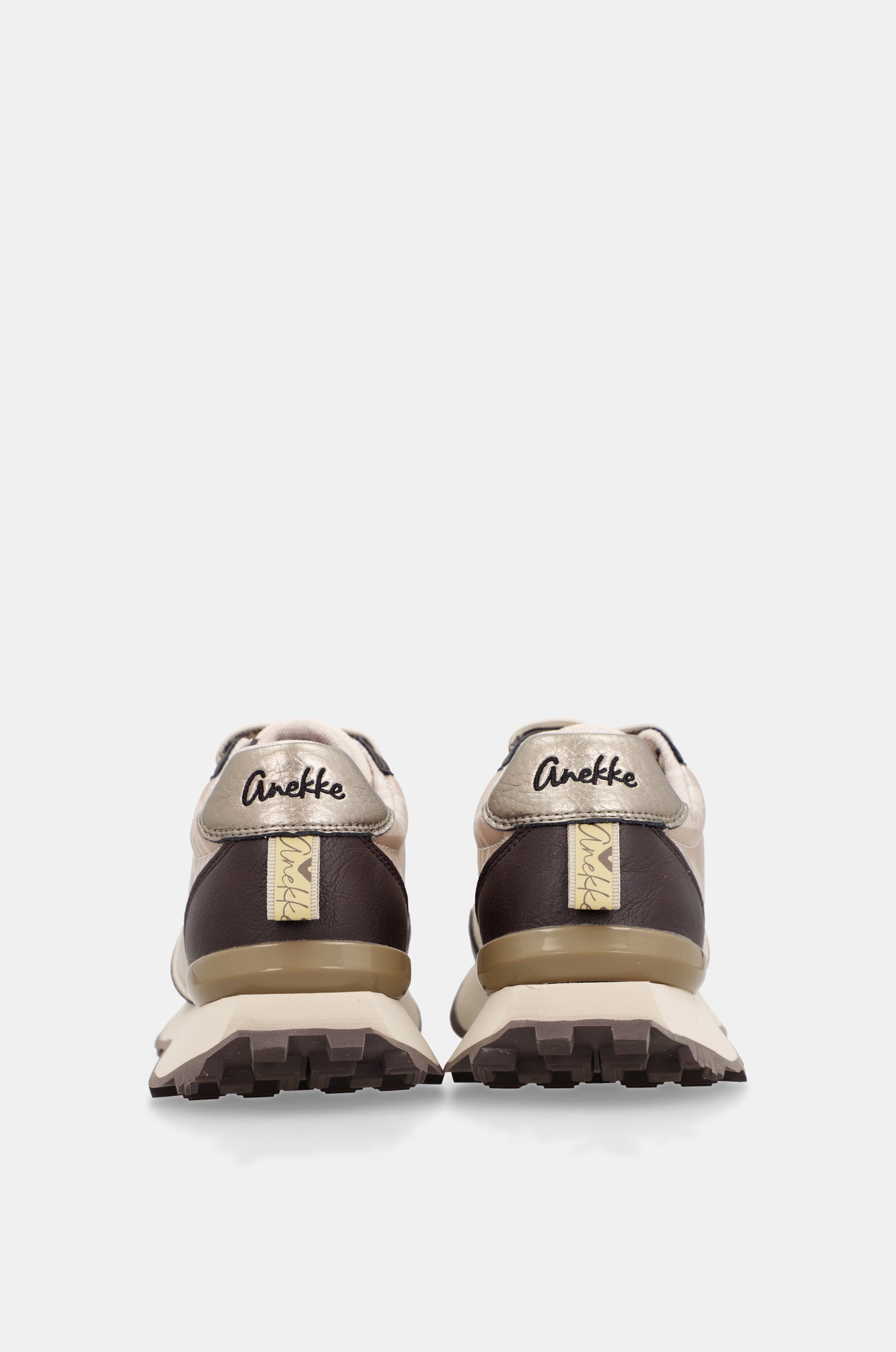 Beige sneakers with brown details