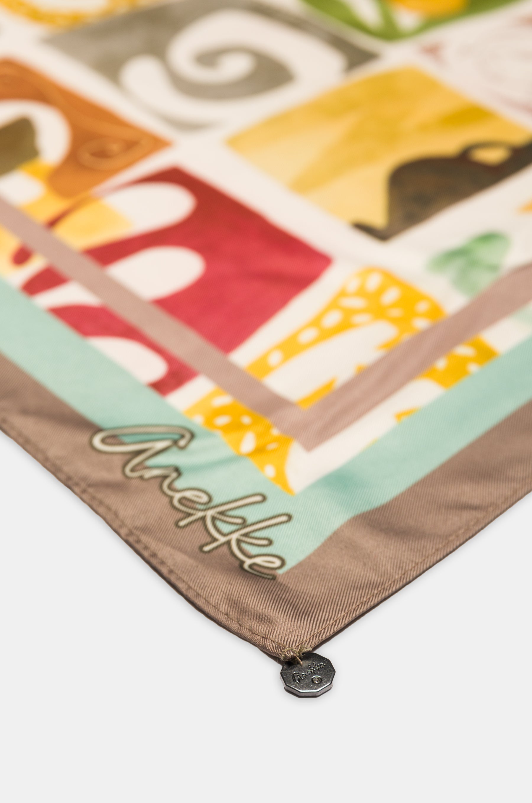 Printed square scarf Amphora