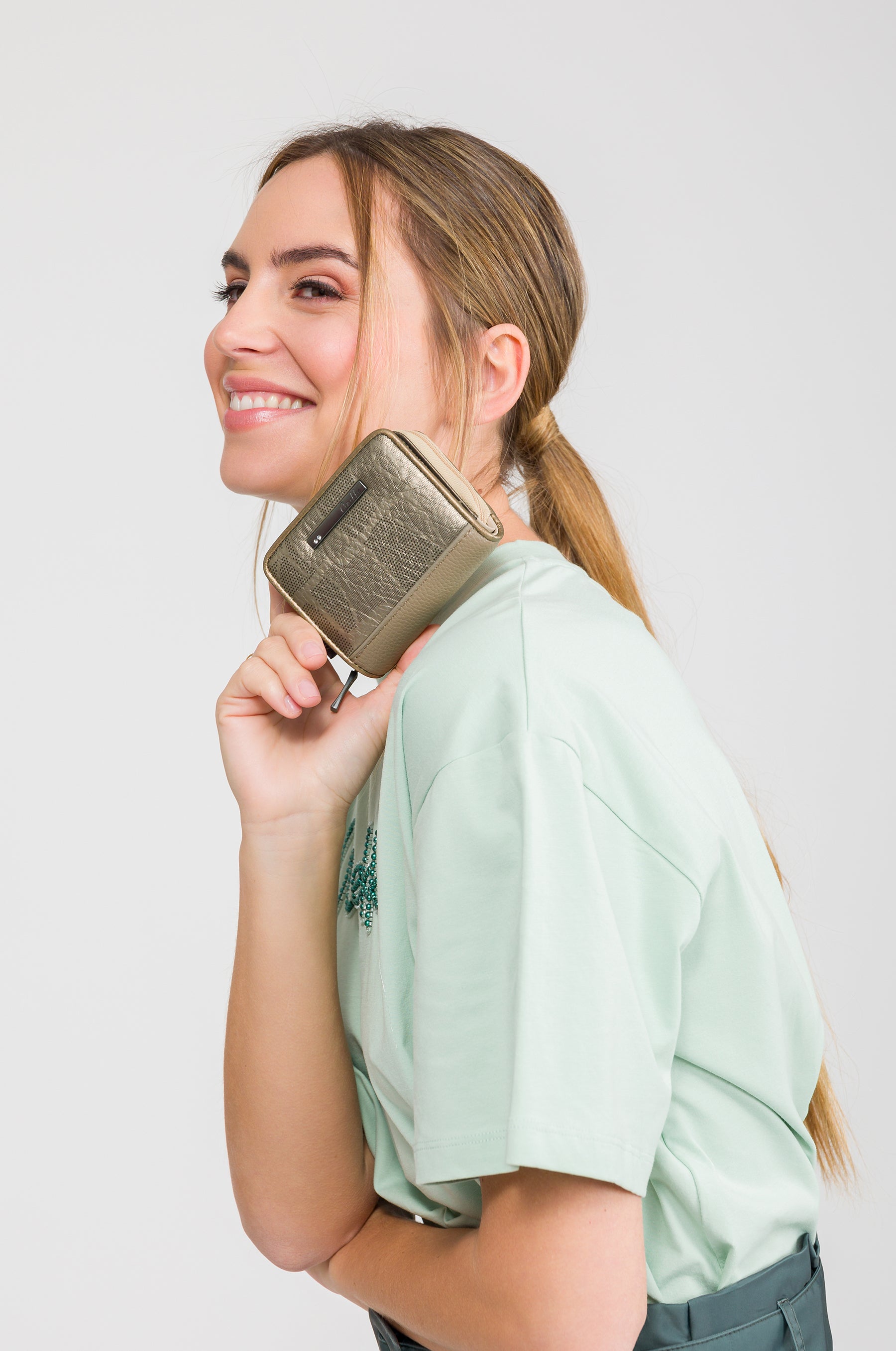 Rigid RFID wallet Branch