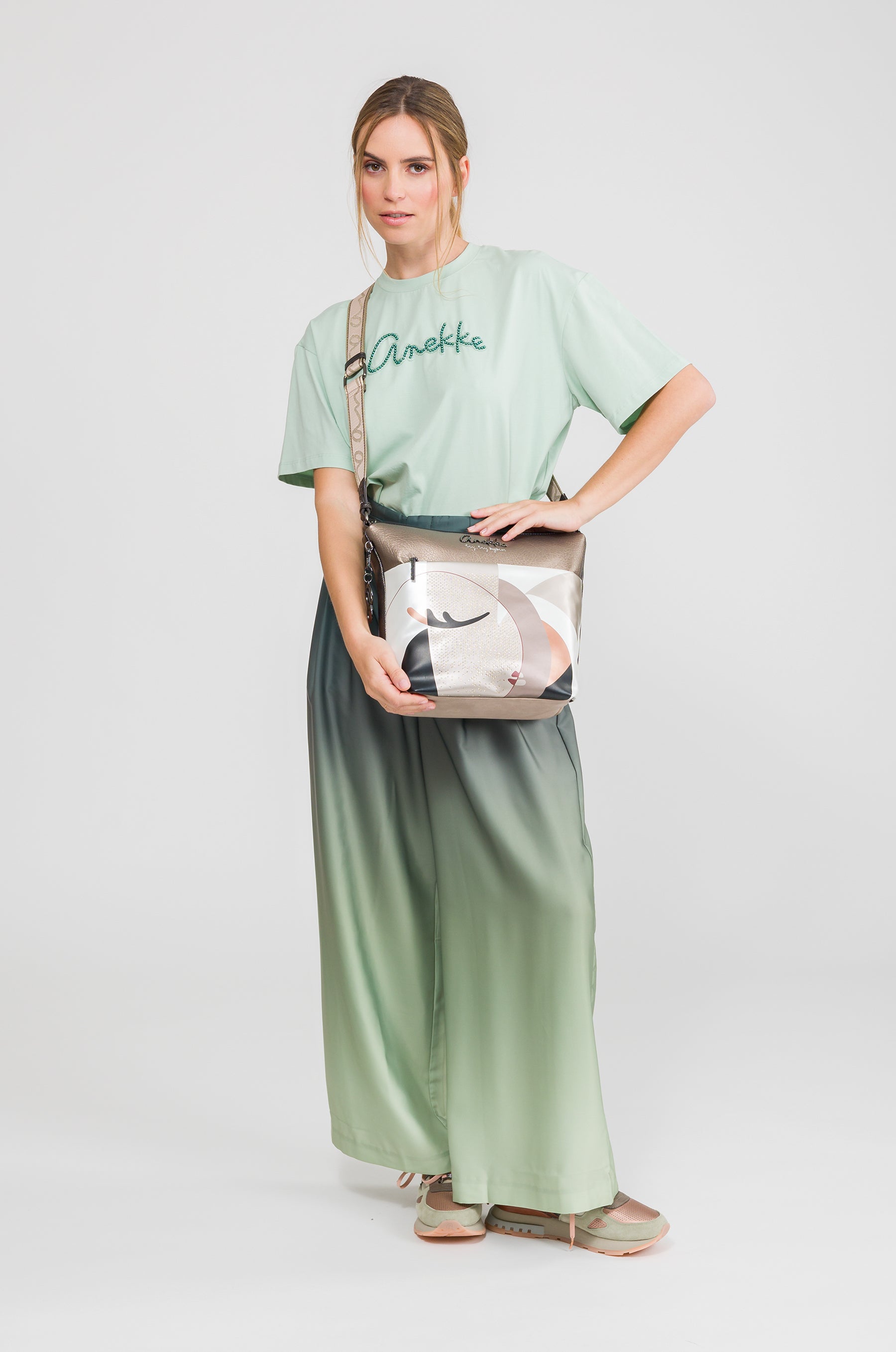 Medium crossbody bag Eikon