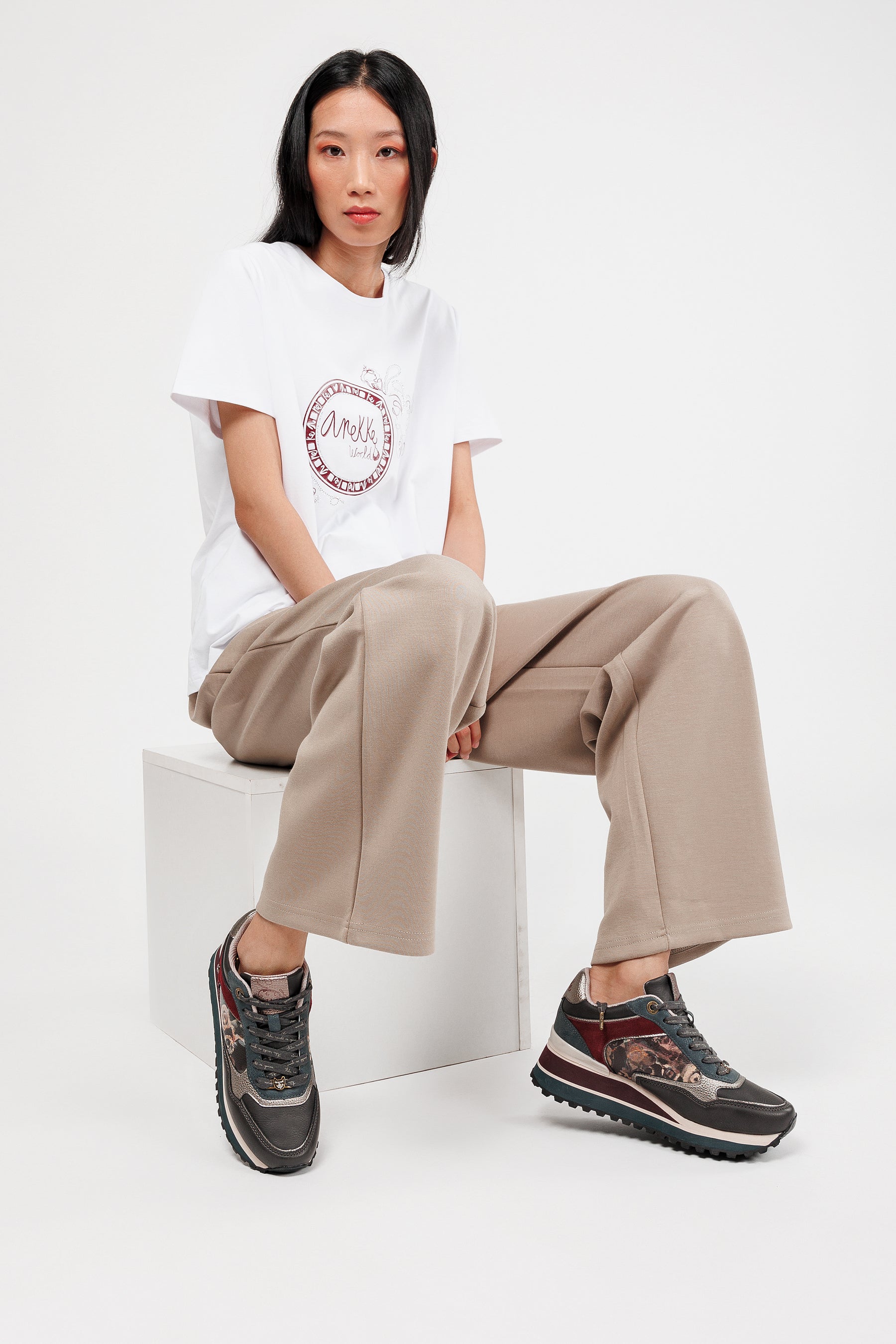 Metallic platform sneakers