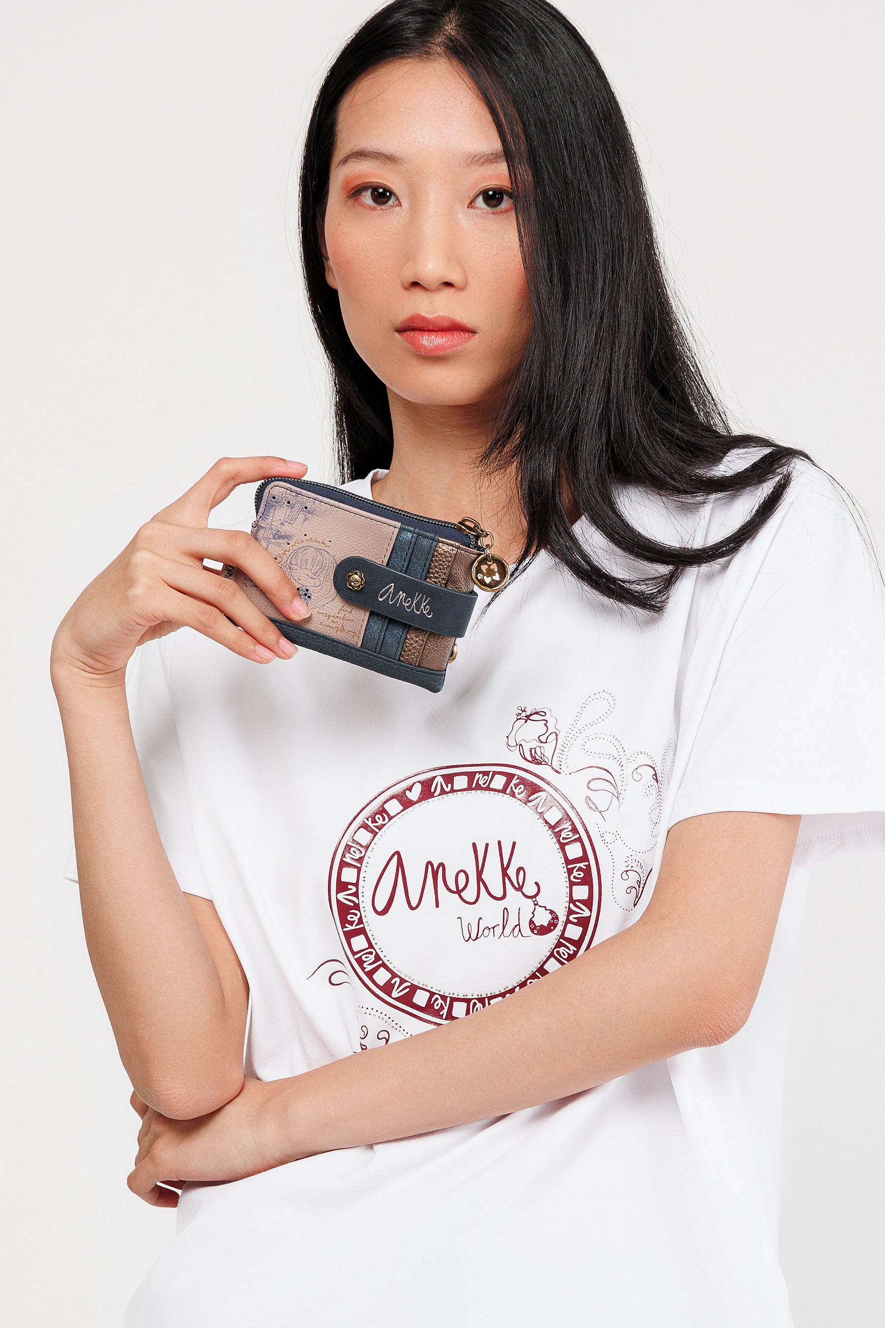 Studio medium wallet and card holder