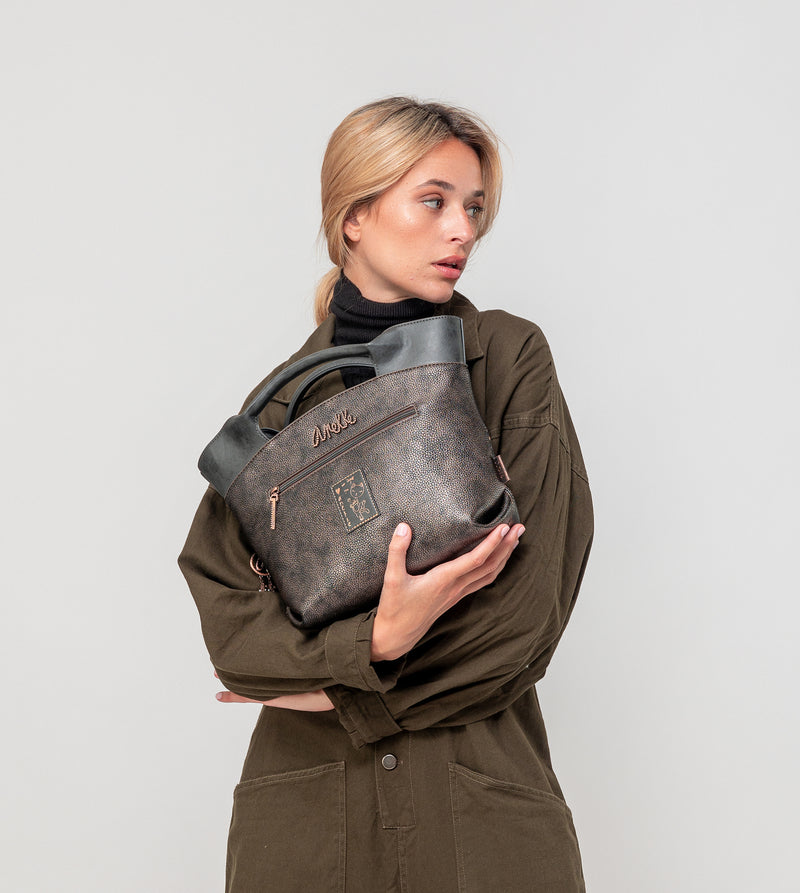 Short crossbody bag hotsell