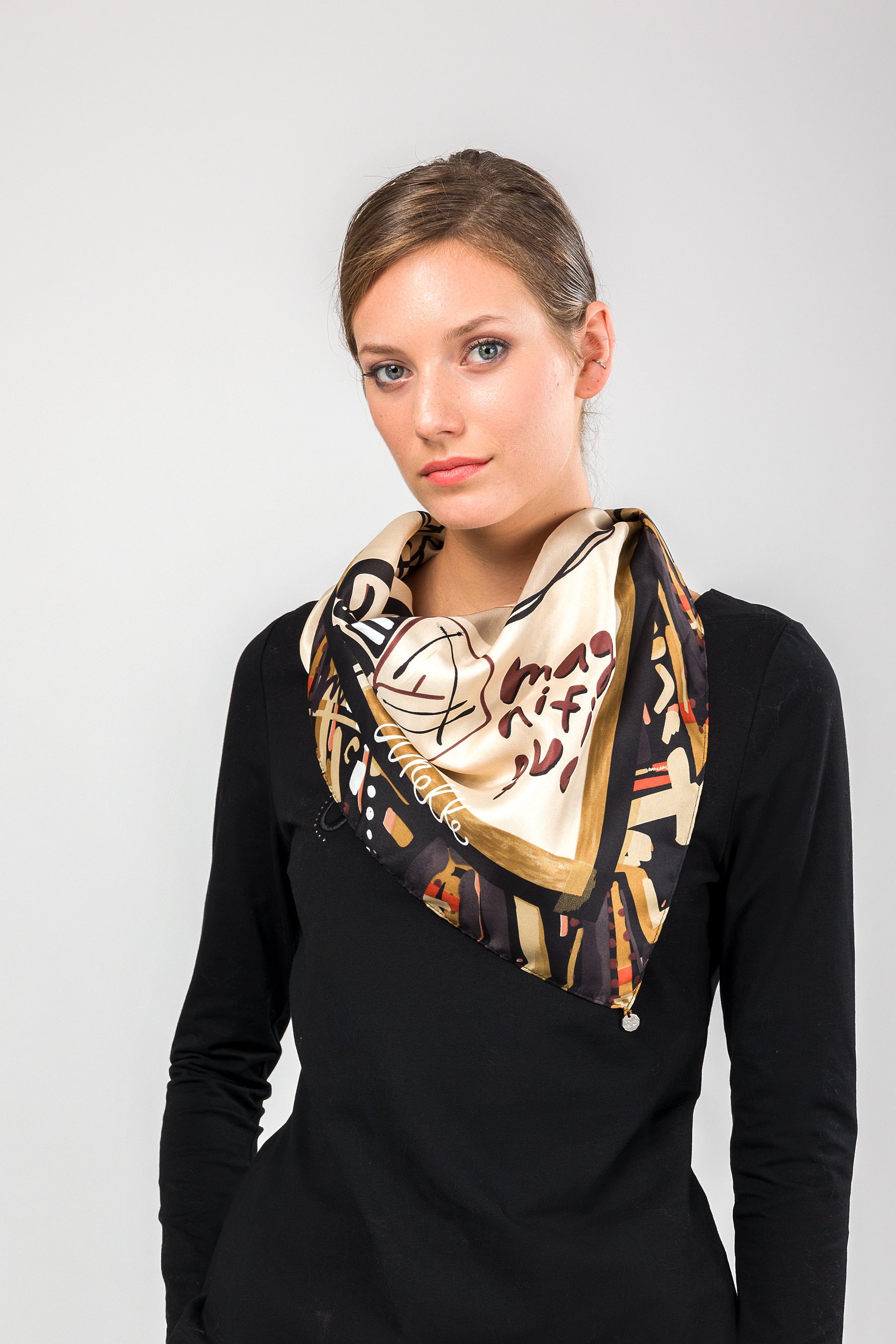 Mademoiselle square scarf