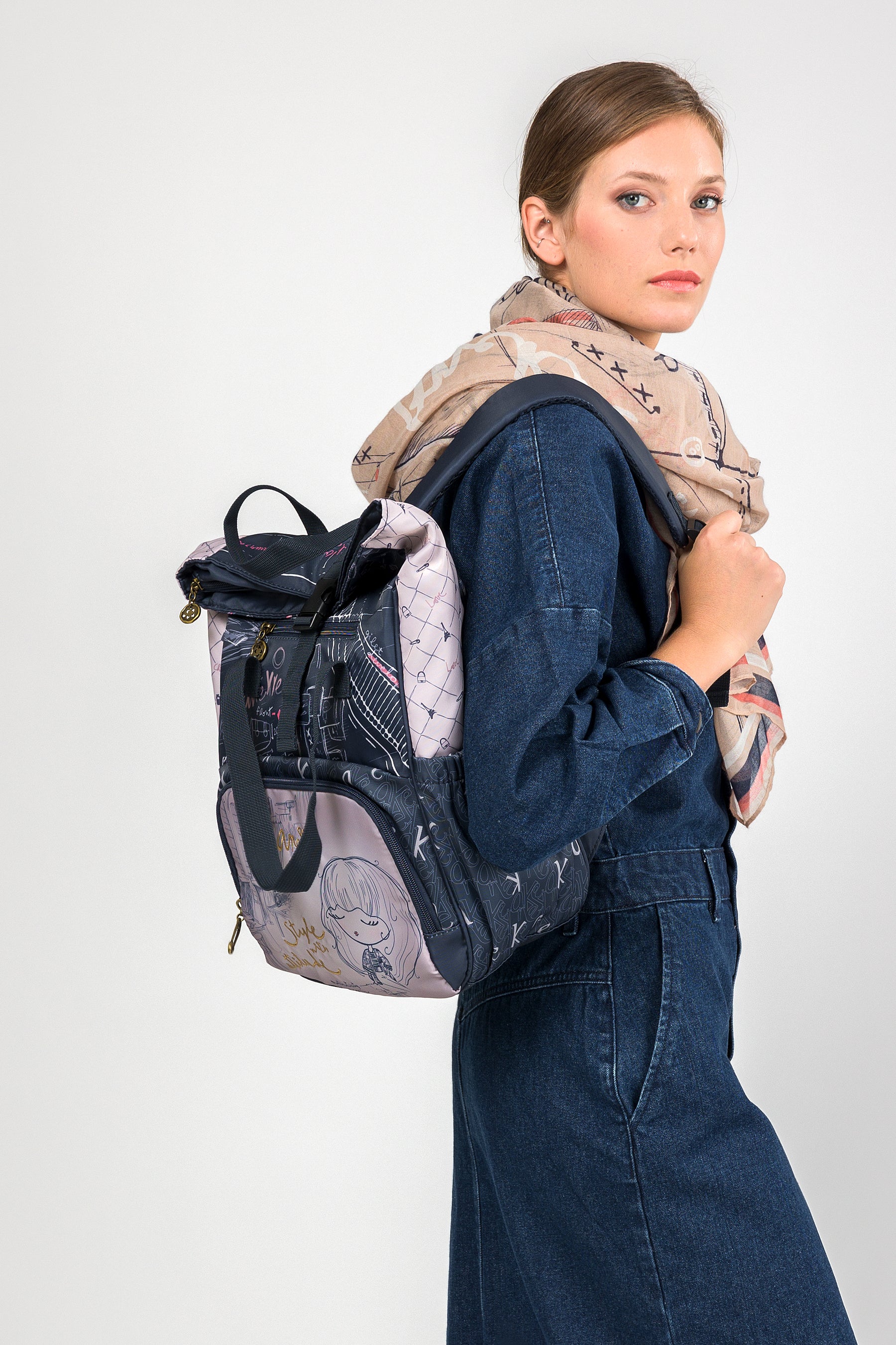 Large travel bag