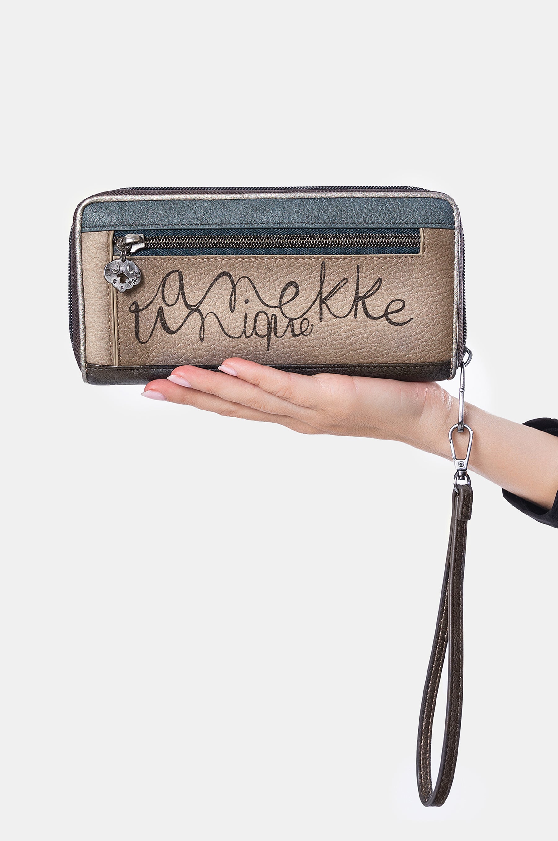 Manifesto large printed RFID wallet