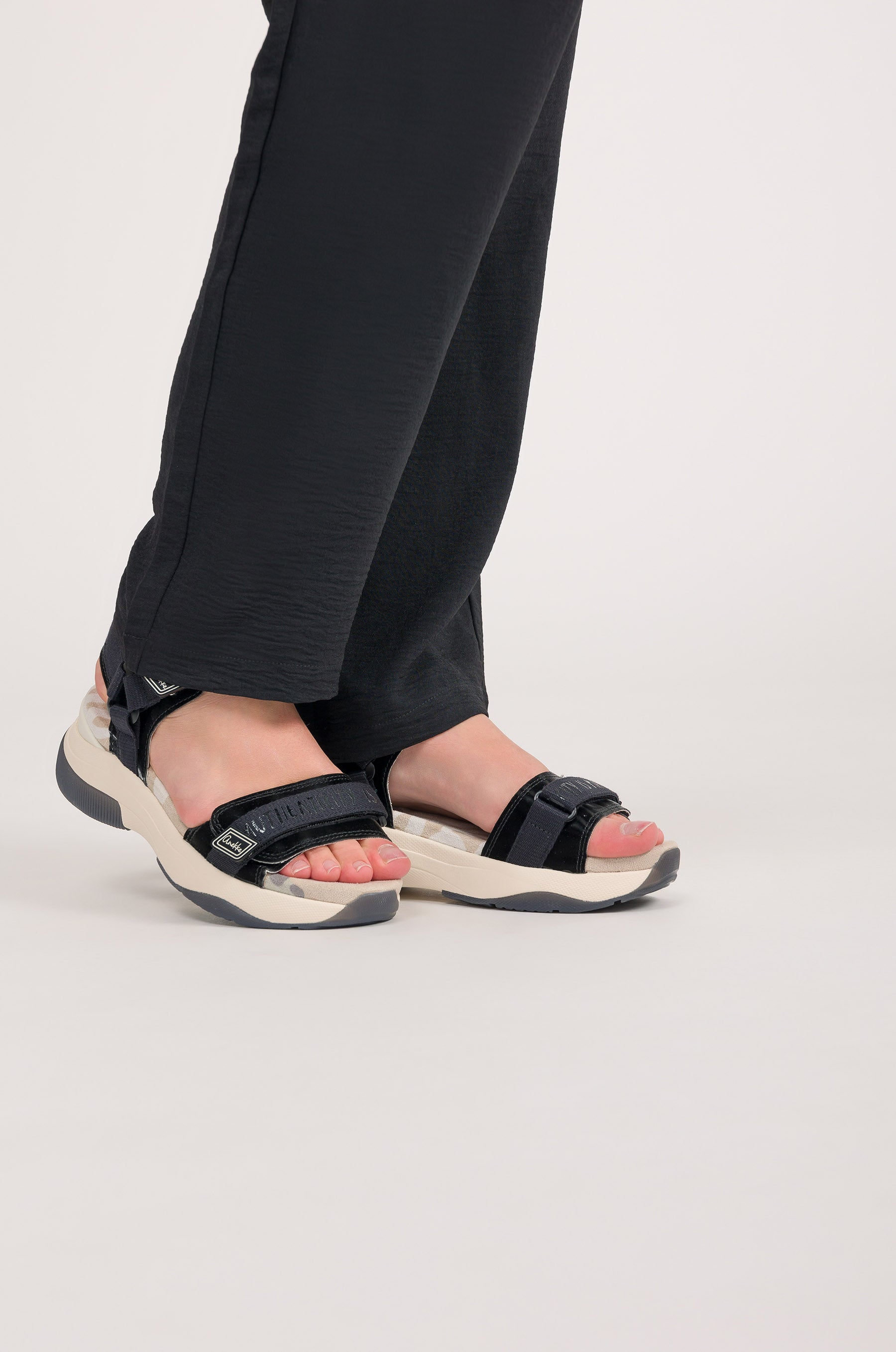 Black sporty sandals