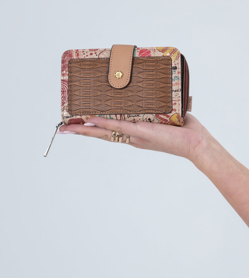 Kenya Wallet with a zip