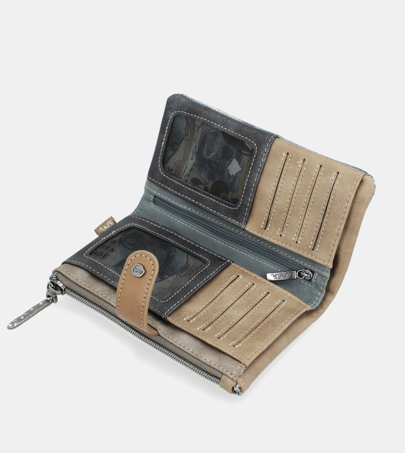 Cool Iceland wallet with a zip closure