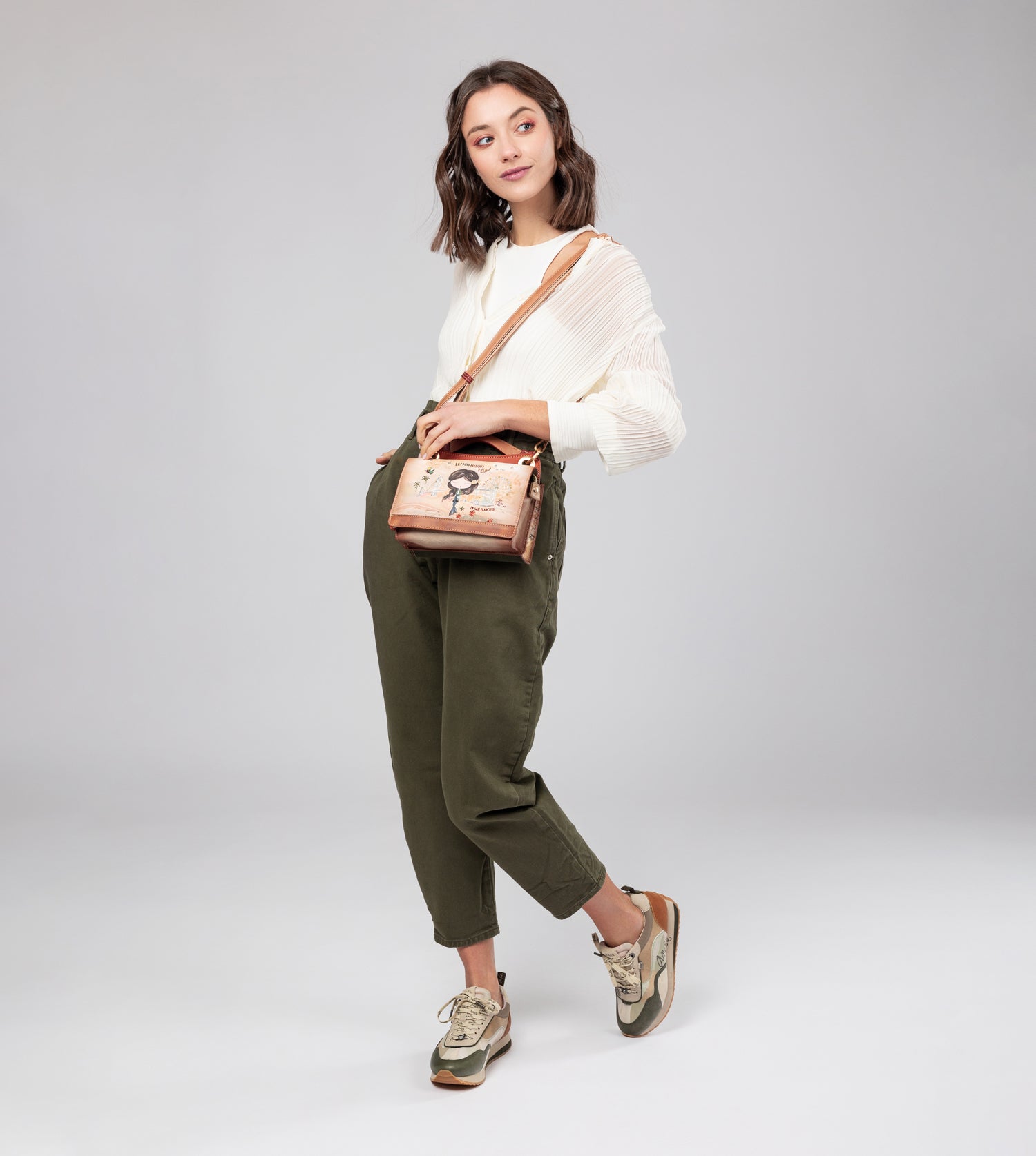 Peace & Love camel mini bag