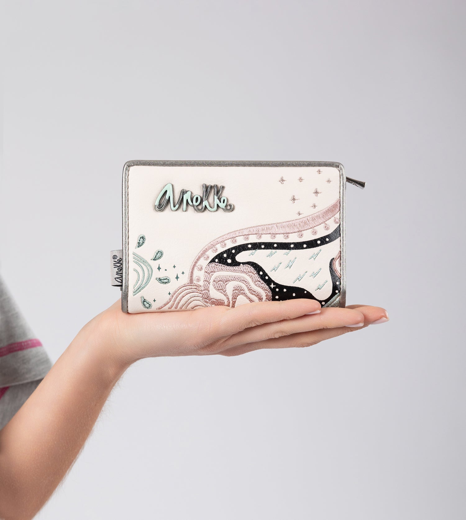 Psicodelic medium RFID wallet