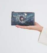 Cool Iceland wallet with a zip closure